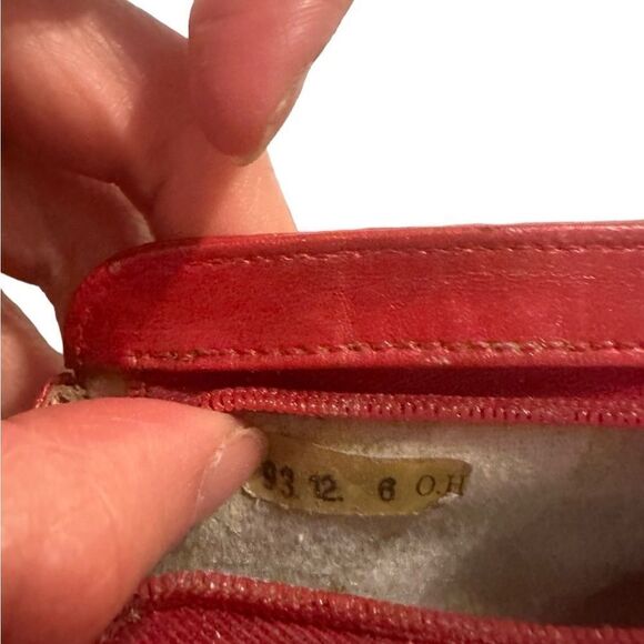 Chanel mini red leather pouch - Picture 6 of 14